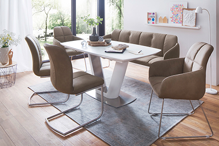 TABLE ET CHAISES DE SÉJOUR DESIGN